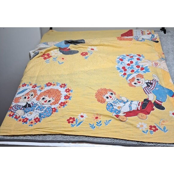 Rare Vintage Raggedy Ann & Andy Yellow Blanket Cover Bobbs Merrill Waffle Weave - Picture 6 of 8